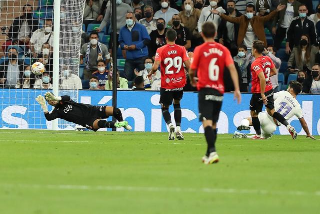 国际足联主席的脸 又被特朗普打了